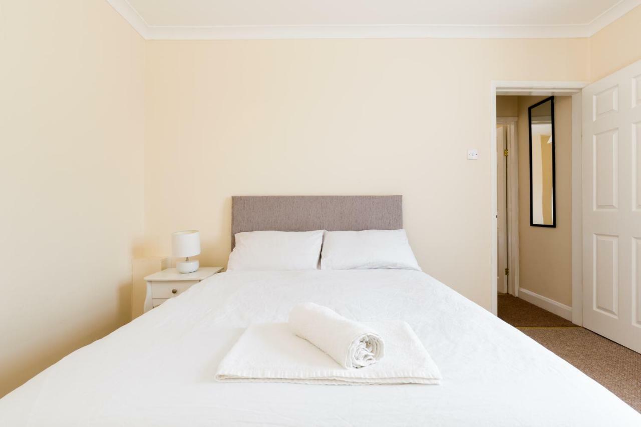 Well Presented 2 Bedroom House - Sleeps Four Leamington Spa Exteriör bild